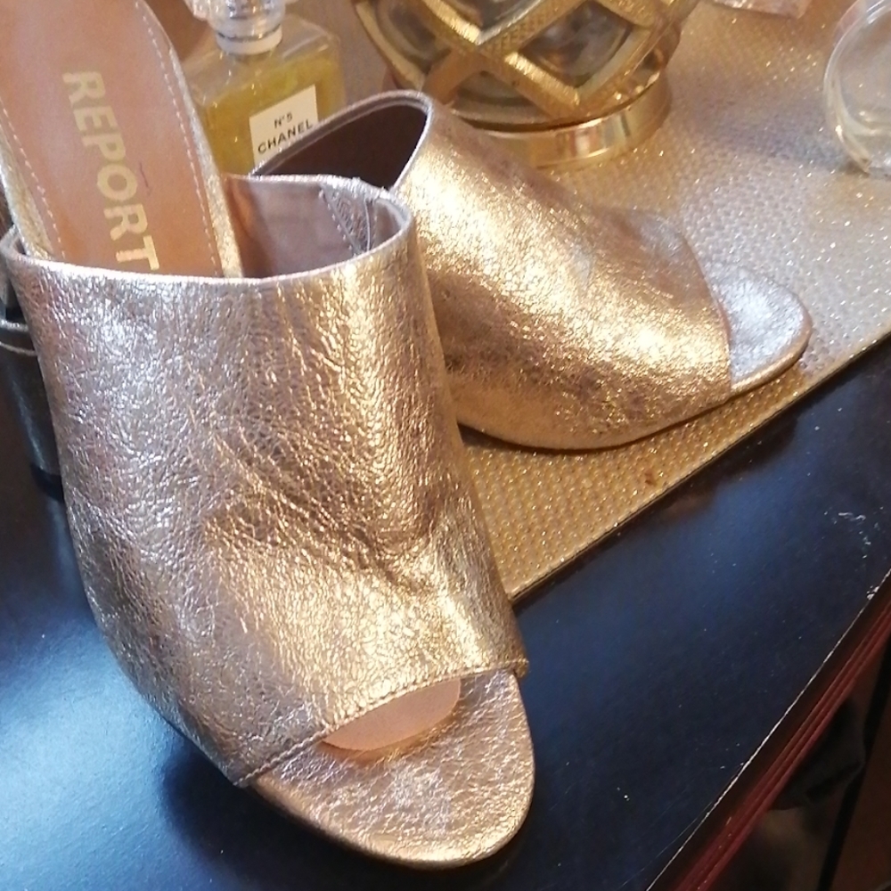 Ladies dress shoe